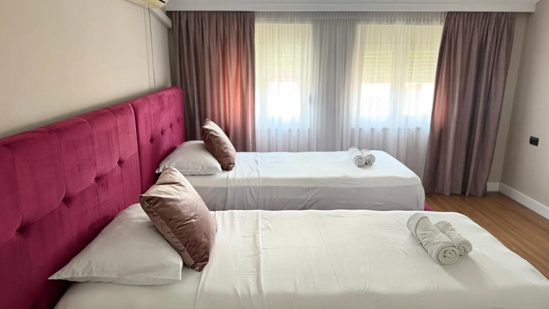 Golden Dublex Tirana Apartment Albania