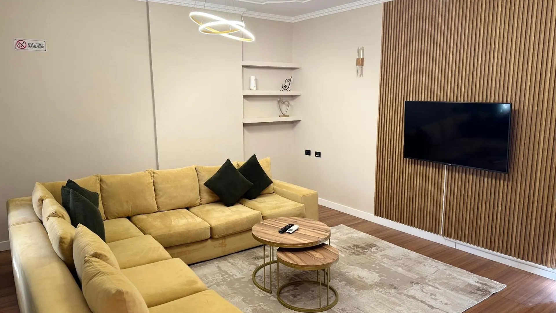 Golden Dublex Tirana Apartment